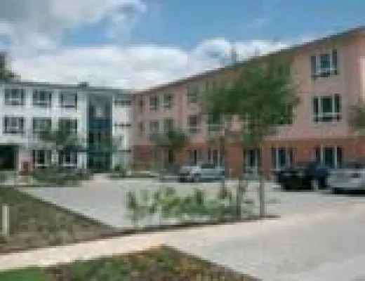 Bild: Neuer IMMAC Renditefonds K&S Pflegezentren mit sofort 6,5 % p.a. monatlicher Ausschüttung auf 8 % steigend