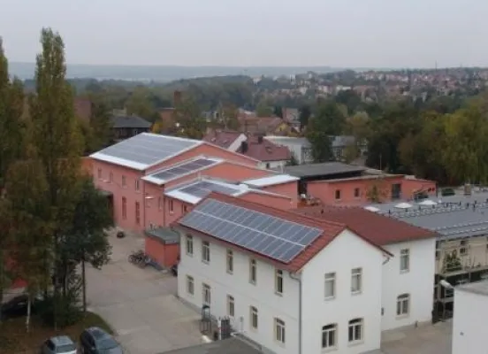 Bild: IBU-tec advanced materials AG betreibt Weimars größte Photovoltaikanlage