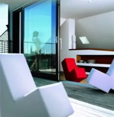 Bild: Junges Wohndesign zu Weihnachten: Lümmel, der Sesselhockersofastuhl