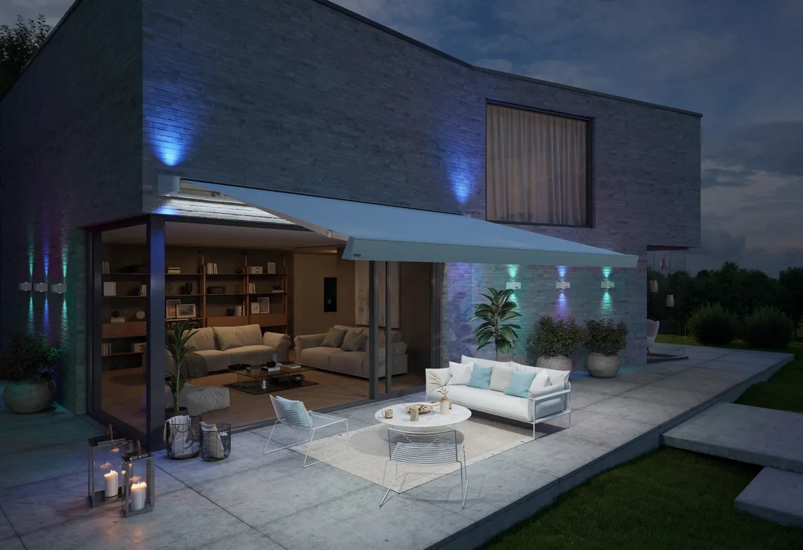 Die neue Kassettenmarkise „MX-4“ von markilux bietet avantgardistisches Design. (© markilux)