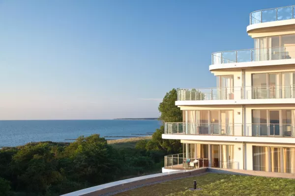 Bild: Grand Hotel & SPA Kurhaus Ahrenshoop erhält den SENSES Wellness Award als „Germany’s Best Relaxation Resort“