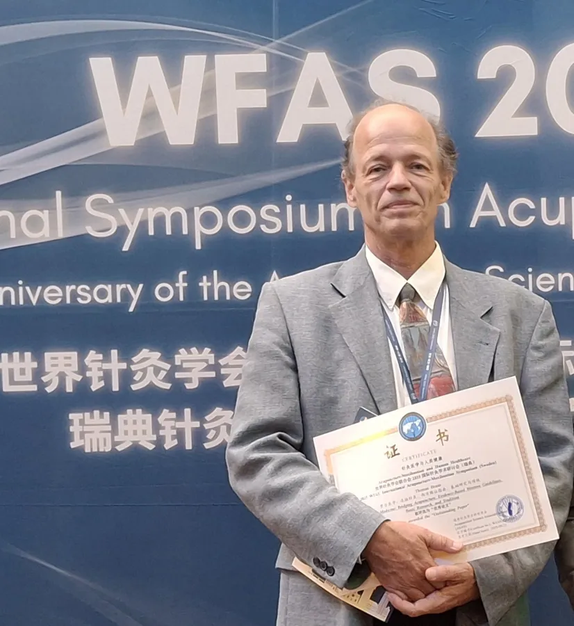 Dr. Thomas Braun erhielt die Auszeichnung „Outstanding Paper“ für sein Paper zu integrativer Medizin (© Dr. Thomas Braun, Rötz)