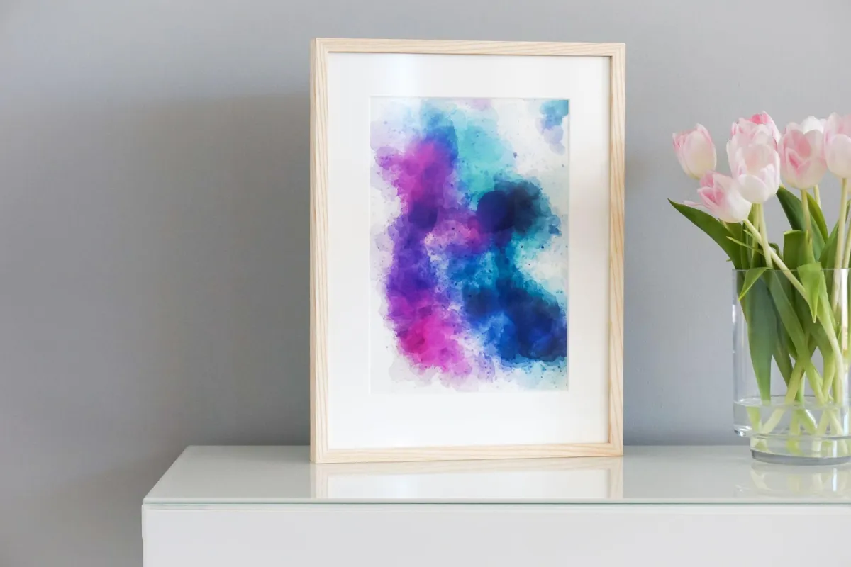 Eine Leiste aus Esche Natur eignet sich hervorragend zur Rahmung von Grafiken, Fotos und Aquarellen.