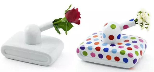 Bild: Ein Porzellanpanzer als Vase? „La Tête au Cube“ möchten beweisen, dass gutes Design humorvoll sein darf