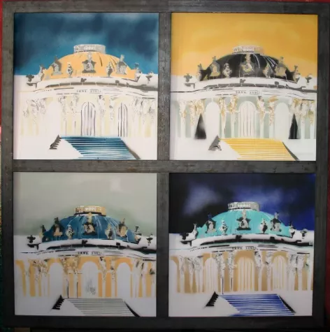 Ausstellungseröffnung „Preußische Paläste II“ von Julia Theek Bild: Ausstellungseröffnung „Preußische Paläste II“ von Julia Theek