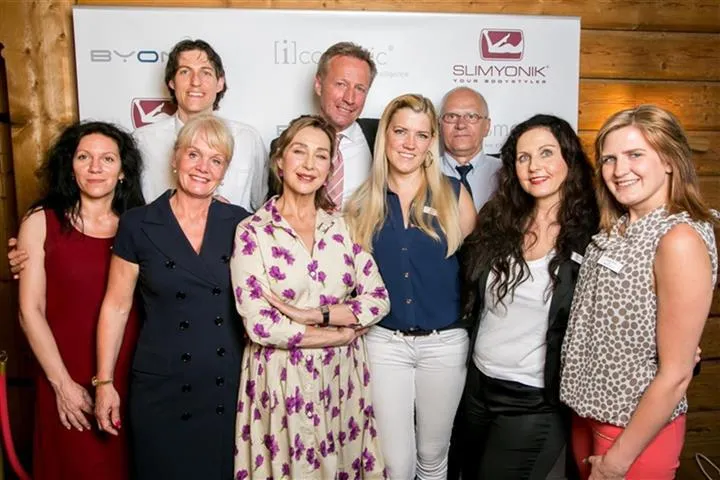 Stargast Christine Kaufmann und Torsten Will begeistern die Kundinnen und Kunden von BYONIK und SLIMYONIK Bild: Stargast Christine Kaufmann und Torsten Will begeistern die Kundinnen und Kunden von BYONIK und SLIMYONIK