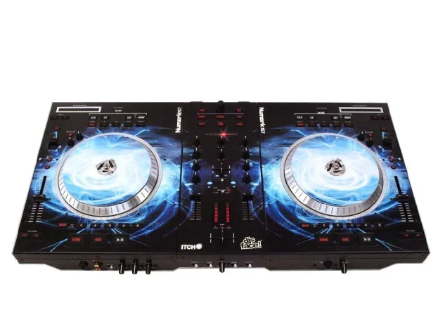 Bild: djs face - Des DJs neue Kleider