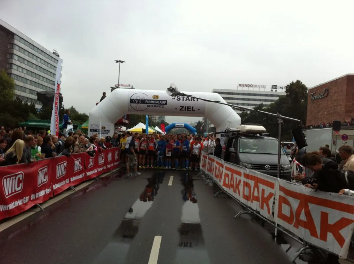 Startschuss für den 7. Firmenlauf Chemnitz 2012