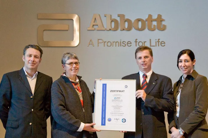 TÜV zertifziert Abbotts Initiative Qualität (IQ) Bild: TÜV zertifziert Abbotts Initiative Qualität (IQ)