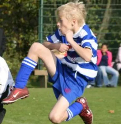 Bild: 2.000 begeisterte Zuschauer feierten beim TIEMPO-Cup ein Fußballfest