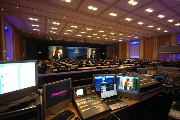 Bild: Schweizer Spezialist kongresstechnik.ch wird Teil der MCI-Gruppe