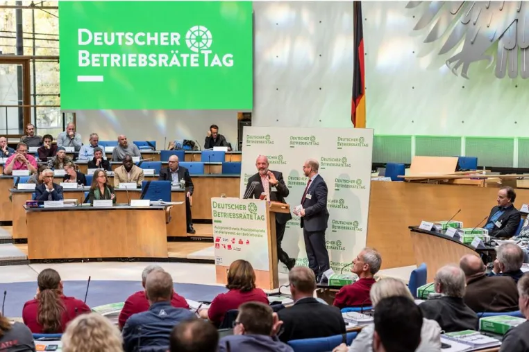 Bild: Eröffnung des 15. Deutschen BetriebsräteTag im Bonner Bundestag in Bonn