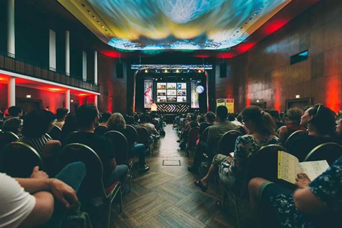 Besucher des Forward Festivals in München 2017 - Credit: @jmvotography