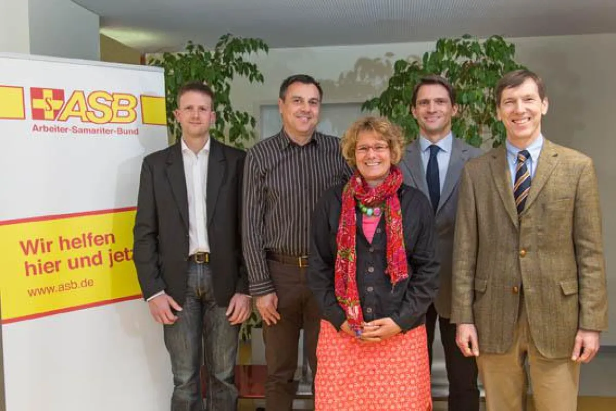 von links: Dr. Dominik Hinzmann, Thomas Nindl, Karin Majewski, Sven Müller, Dr. Christian Wolf - Fot