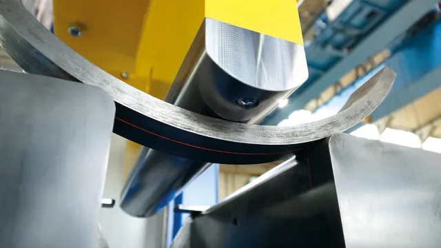 Bild: RadiiPro®: Elektronisches Radien-Messsystem für Rohrbiegepressen in Echtzeit