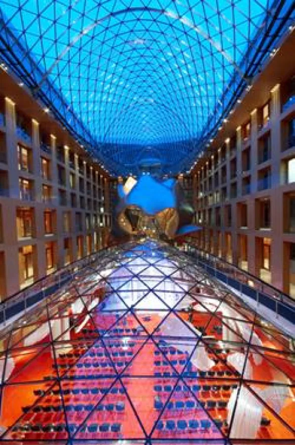 satis&fy und axica kooperieren