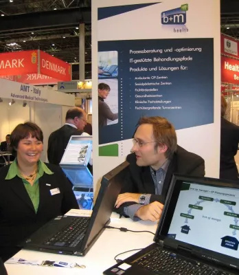 Bild: b+m op manager überzeugt als innovative Lösung auf der MEDICA 2008