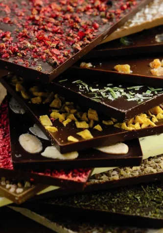 Bild: Süß, scharf oder salzig – Zuwachs für die Manufaktur-Tafelschokoladen der Lauenstein Confiserie