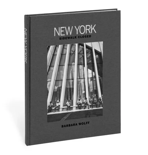 Bild: NEW YORK, SIDEWALK CLOSED - neues Fotobuch im Lunik Berlin Verlag