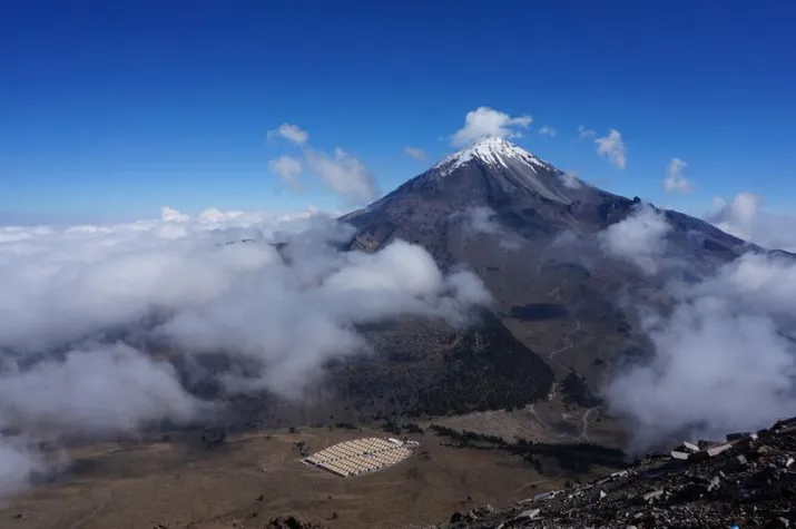 Bild: Zwei verdächtigte Sterne unschuldig an mysteriösem Antiteilchen-Überschuss