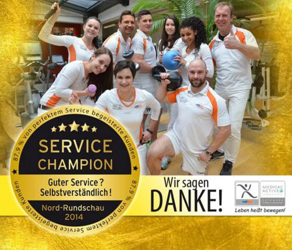 Das Team des fit & funny Stuttgart freut sich über die Wahl zum Service Champion 2014