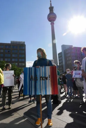 Berlin4Future: „KlimaMontag“-Demonstration, Montag, 03.08.2020, 18.00 Uhr, Alexanderplatz Bild: Berlin4Future: „KlimaMontag“-Demonstration, Montag, 03.08.2020, 18.00 Uhr, Alexanderplatz