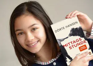Bild: Sarturia Goldene Schwanenfeder für Literatur für Dörte Hansen im Oktober 2018