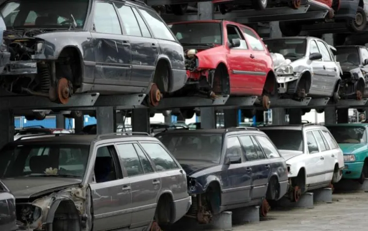 Abfallentsorgung im Autohaus: Planungshinweise für Neubauten und Renovierungen Bild: Abfallentsorgung im Autohaus: Planungshinweise für Neubauten und Renovierungen