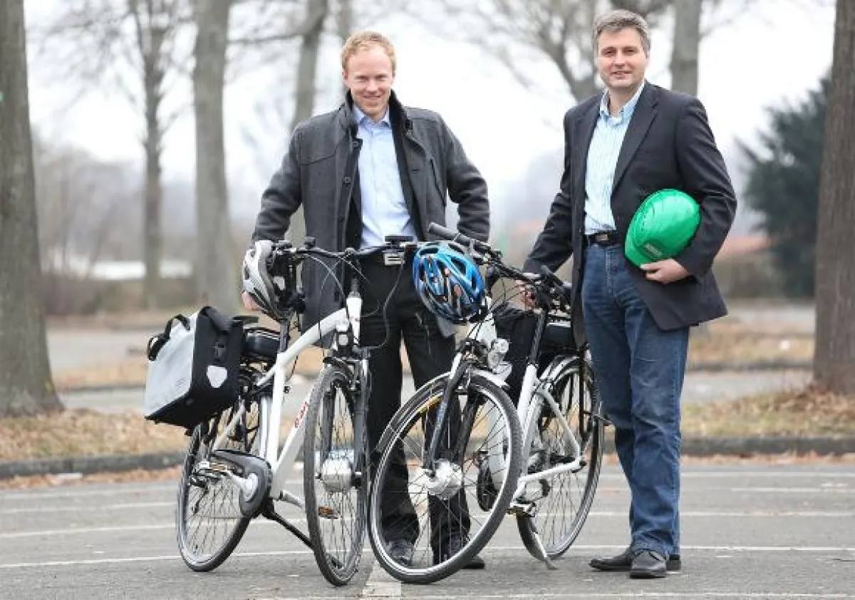 E-Fahrradtest in Göttingen: (v.l.) Stefan Moriße und Jörg Hausknecht von E.ON Mitte.