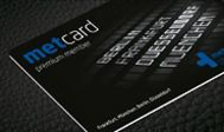 Bild: RED positioniert die Marke der Metropolitan Pharmacy Group neu.