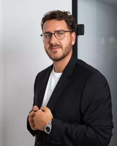 Vom Hühnerstallmann zum Millionär Bild: Vom Hühnerstallmann zum Millionär