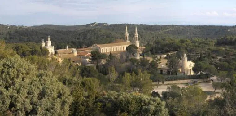 Bild: Die „Fünf Tibeter“ in der Provence
