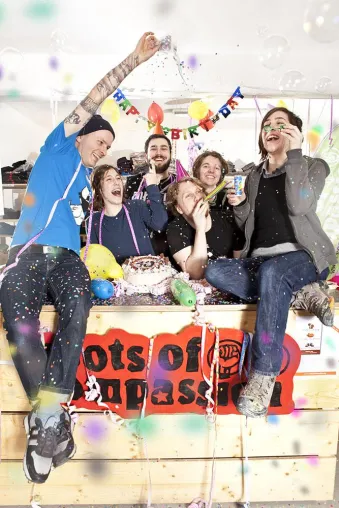 Bild: Das vegane roots of compassion Kollektiv feiert am 13.7. seinen 10. Geburtstag