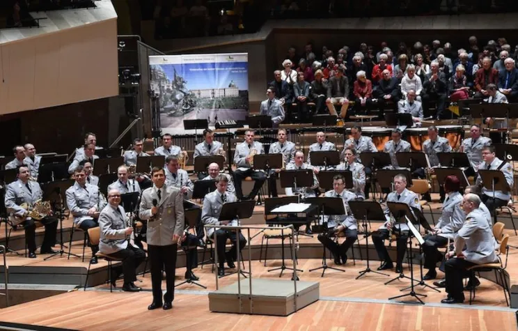 20.000 Euro für das Berliner Schloss - Benefizkonzert 'Kaiserklänge' setzt Spenden-Erfolg fort Bild: 20.000 Euro für das Berliner Schloss - Benefizkonzert 'Kaiserklänge' setzt Spenden-Erfolg fort
