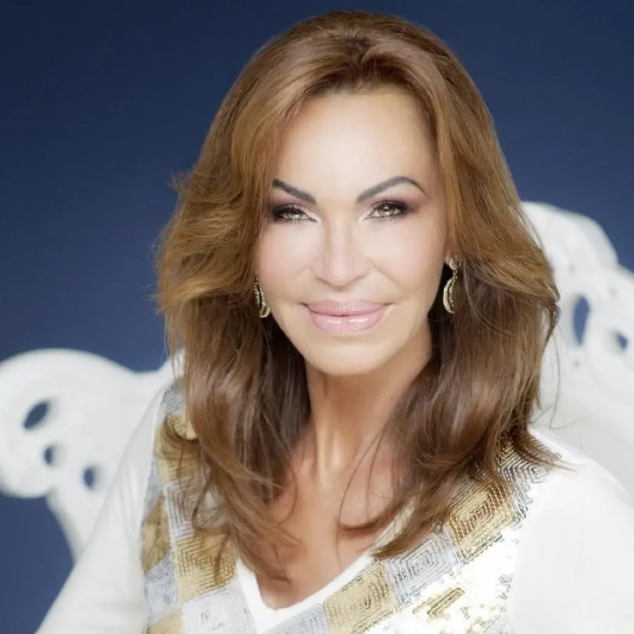 Mit einem Gewinnspiel bedanken sich HSE24 und Ricarda M. zum Markenjubiläum.