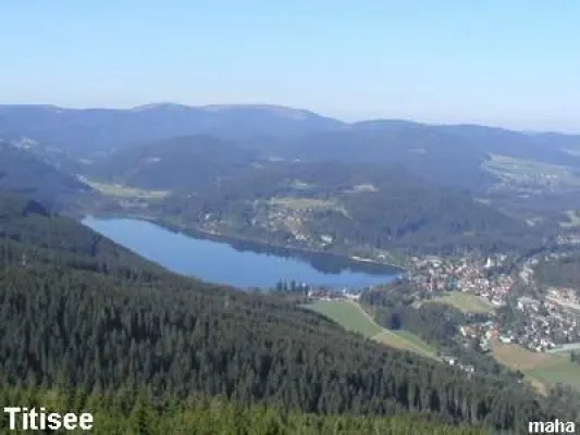 Titisee bei Titisee-Neustadt Bild: Titisee bei Titisee-Neustadt