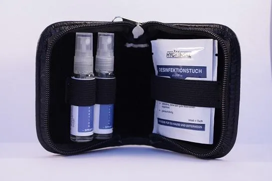 Bild: Desinfektionstücher einzeln und ohne Alkohol im handlichen Hygieneset von Hygvensal® – Hygiene für unterwegs