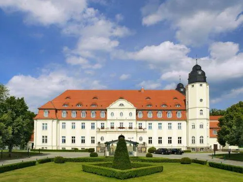 Bild: Spaß haben und die große Liebe finden im Radisson Blu Resort Schloss Fleesensee