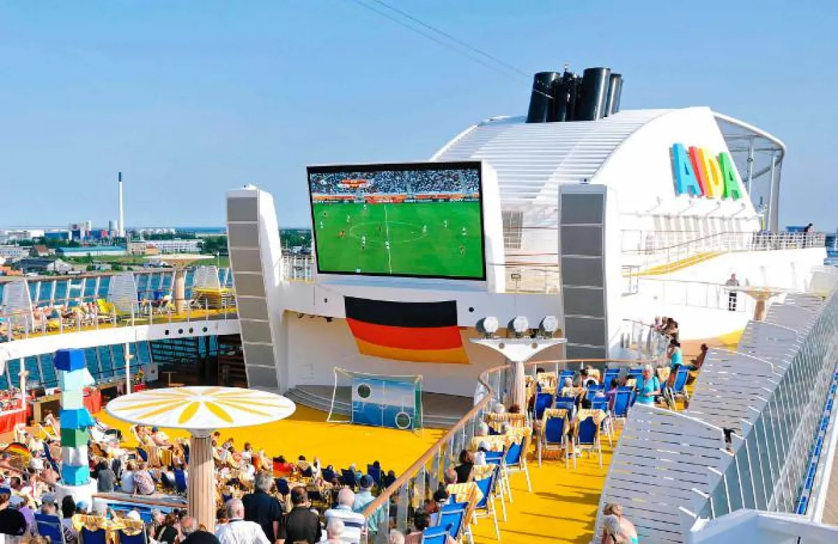 EM-Fußballfieber auf AIDA Kreuzfahrtschiffen