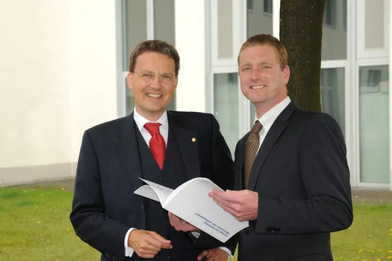 Mandat Managementberatung GmbH stellt aktuelle Studie zu Schnittstellen zwischen Marketing und Vertrieb vor Bild: Mandat Managementberatung GmbH stellt aktuelle Studie zu Schnittstellen zwischen Marketing und Vertrieb vor