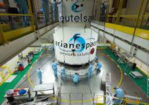 Bild: Eutelsat unterzeichnet mit Arianspace langfristiges Serviceabkommen für Satellitenstarts