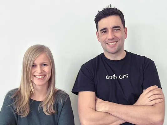 Zensations begrüßt zwei neue Mitarbeiter Bild: Zensations begrüßt zwei neue Mitarbeiter