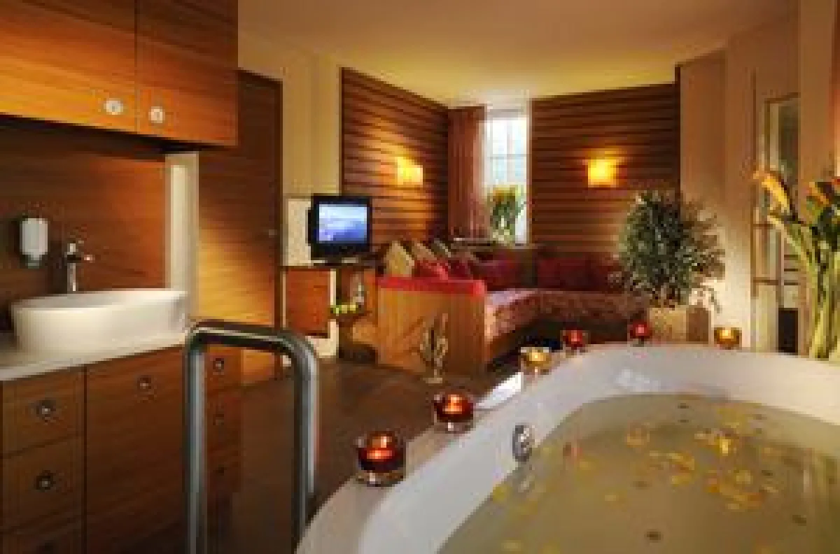 Exklusives Entspannen im Private Spa. Quelle: Wellnesshotel in Bad Zwischenahn / beauty24 GmbH
