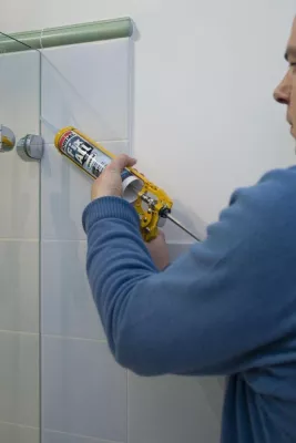 Bild: Kristallklar kleben und sparen im Doppelpack