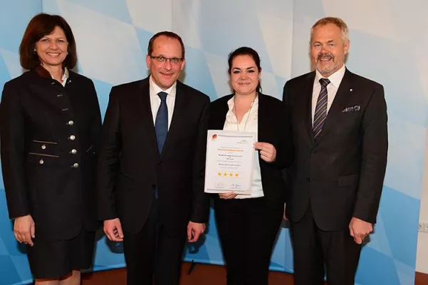 Bild: In ihrer Kategorie jeweils top: Novotel und ibis München City Arnulfpark von der DEHOGA klassifiziert