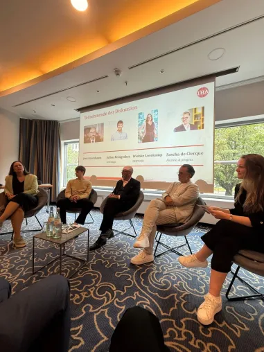 Lieber gut schlafen als böse erwachen: Swissfeel unterstützt IHA-Roadshow zum Thema Nachhaltigkeit Bild: Lieber gut schlafen als böse erwachen: Swissfeel unterstützt IHA-Roadshow zum Thema Nachhaltigkeit