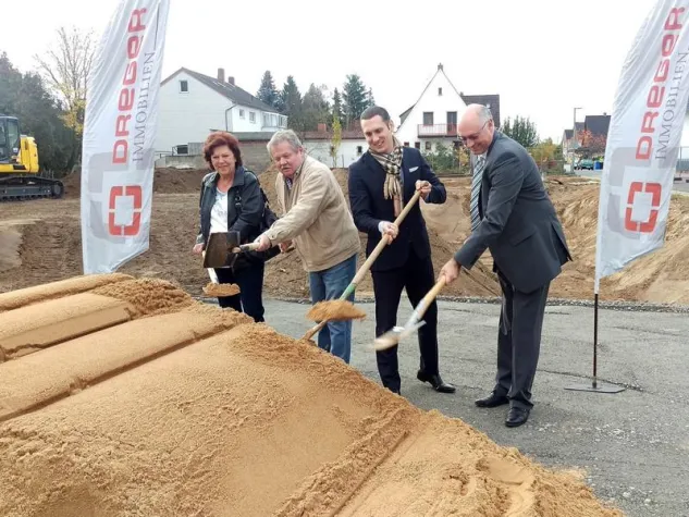 Baustart des Projektes 'Calder Höfe' in Kahl: DREGER feiert Spatenstich Bild: Baustart des Projektes 'Calder Höfe' in Kahl: DREGER feiert Spatenstich