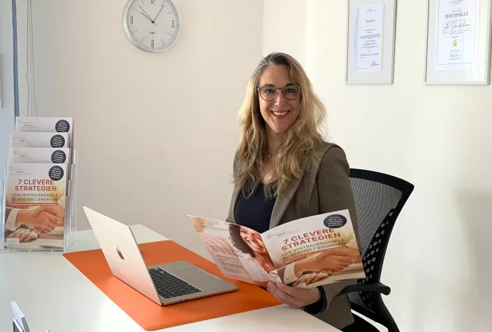 Bild: Neues Marketing-Tool für Unternehmen: Vertrauen stärken und Kunden gewinnen mit der Expertenbroschüre