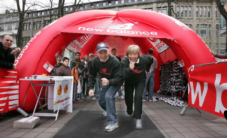 Bild: New Balance Speedrun 2006 in Düsseldorf - Erfolgreiche Auftaktveranstaltung mit Rosi Mittermaier und Christian Neureuther