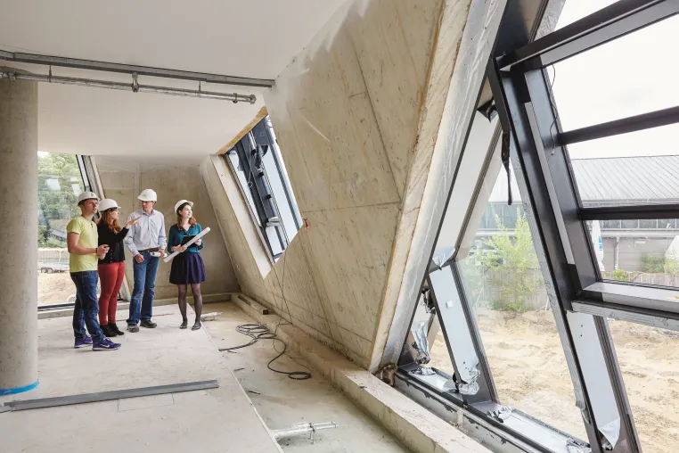 Mehr Verantwortung im Bauwesen: Berufsbegleitend zum Master in Baurecht und Baumanagement Bild: Mehr Verantwortung im Bauwesen: Berufsbegleitend zum Master in Baurecht und Baumanagement